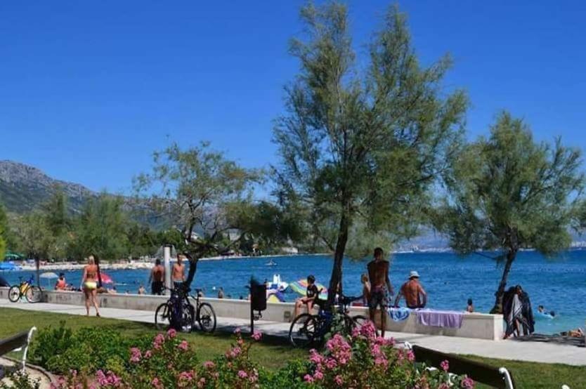 Villa Apartments Brecic 1 Kaštela Exterior foto